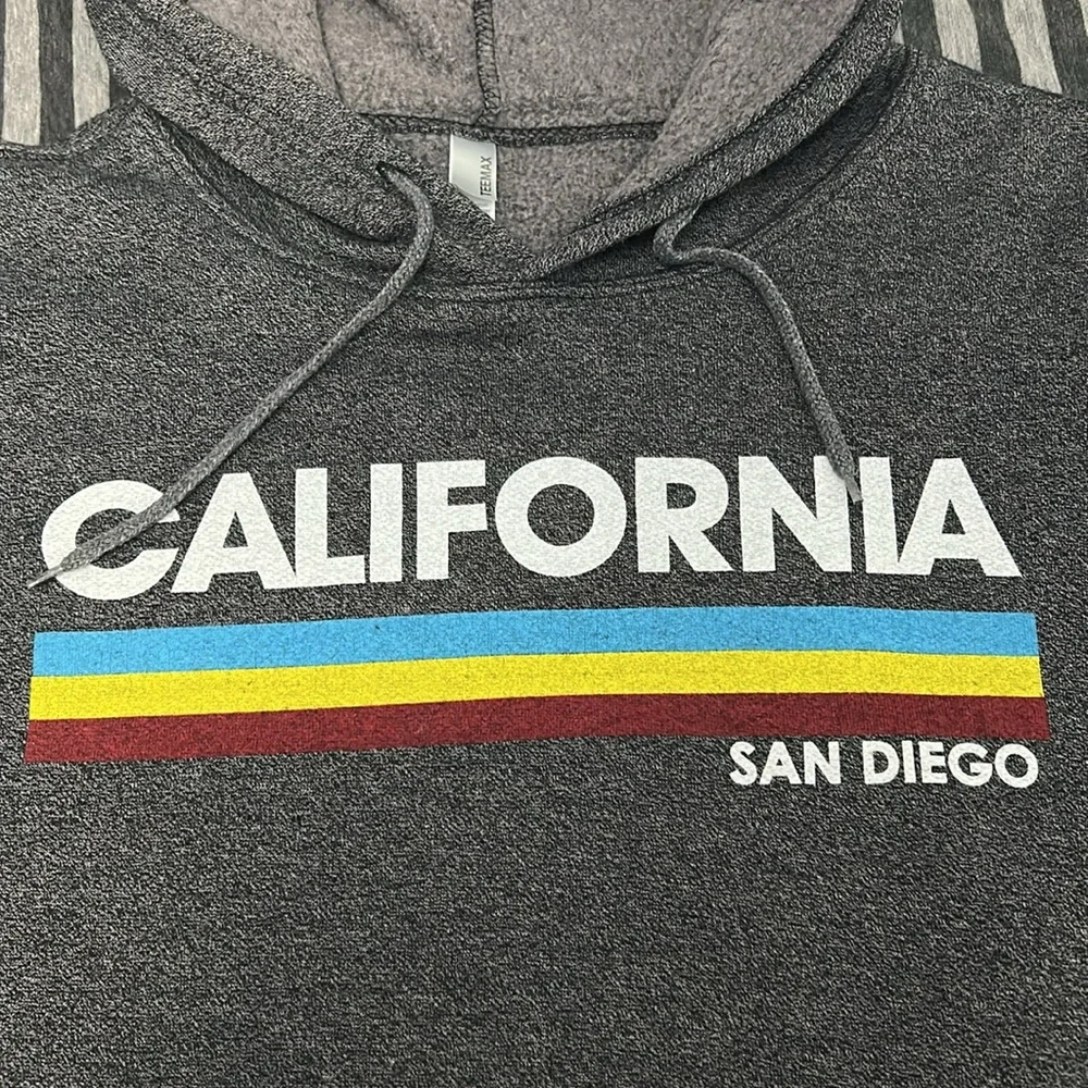 Teemax | Men’s Gray San Diego, California Hoodie Sweater | Size Medium - Picture 3 of 4